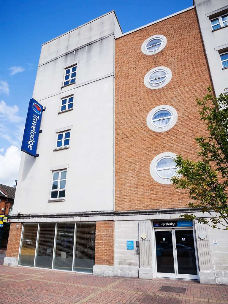 Travelodge Watford Central Exterior photo